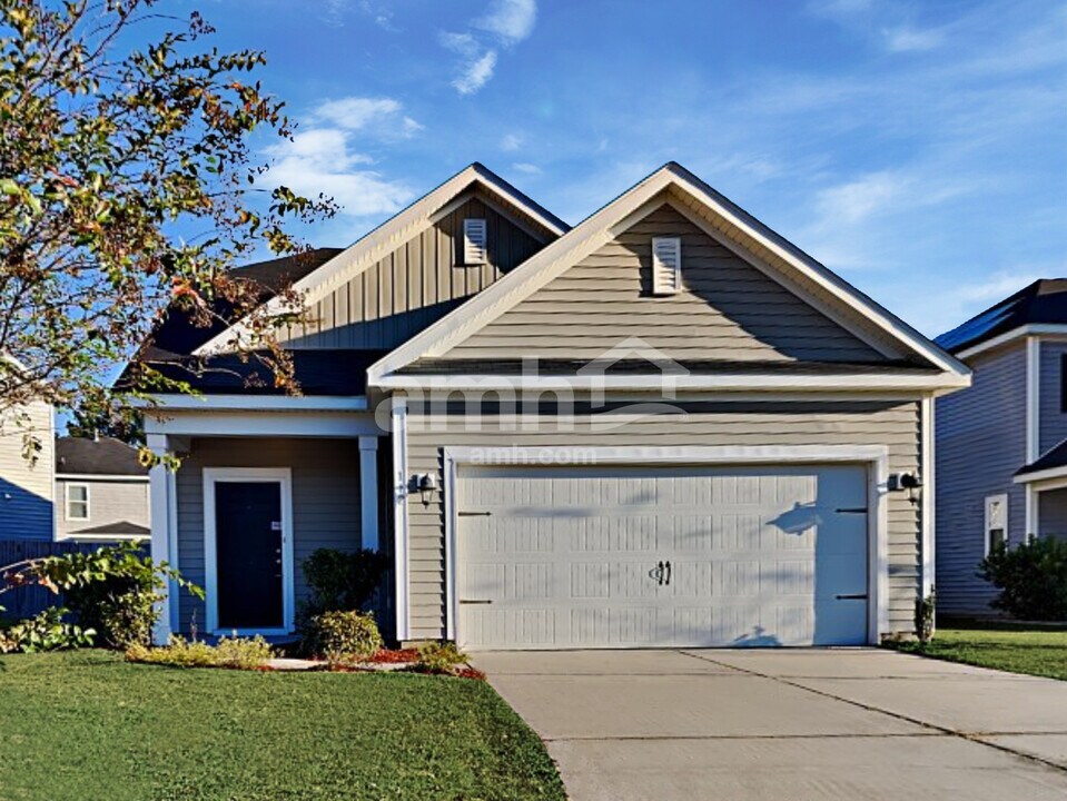 112 Orleans Ct in Moncks Corner, SC - Foto de edificio