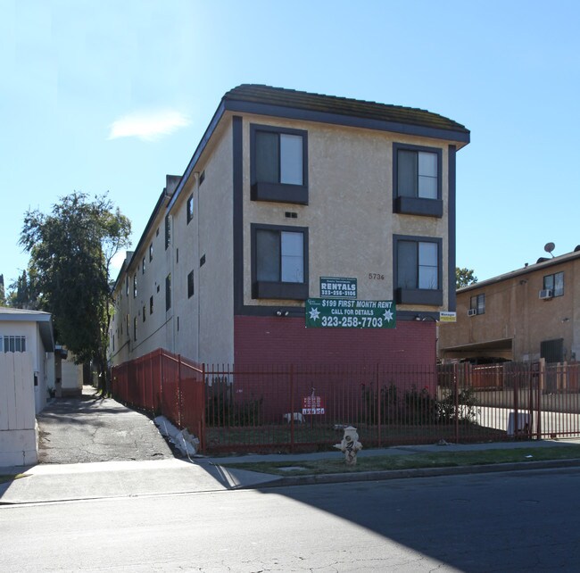 5736 Aldama St in Los Angeles, CA - Building Photo - Building Photo