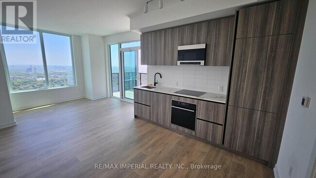117 Broadway Ave in Toronto, ON - Building Photo - Building Photo