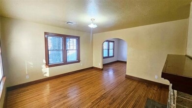 2429 W Park Pl in Oklahoma City, OK - Building Photo - Building Photo