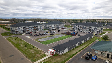 Mill City Apartments in New Richmond, WI - Foto de edificio - Building Photo