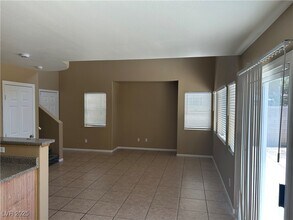 10245 Missouri Meadows St in Las Vegas, NV - Building Photo - Building Photo