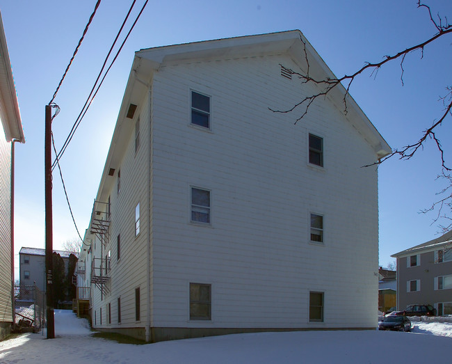 343 Snell St in Fall River, MA - Foto de edificio - Building Photo