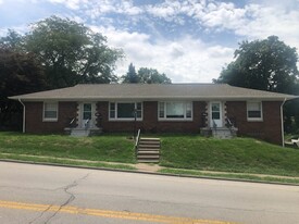 1025 W Lombard St in Davenport, IA - Building Photo