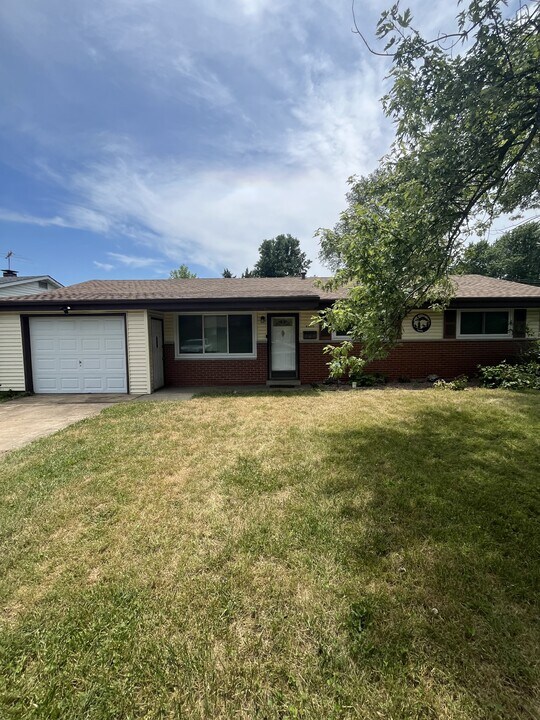 4200 Shirley Dr in Belleville, IL - Building Photo