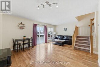 1539 Briarfield Crescent in Ottawa, ON - Building Photo - Building Photo