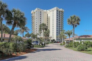 2525 Gulf of Mexico Dr in Longboat Key, FL - Building Photo