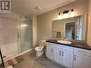 435-435 Callaway Rd in London, ON - Building Photo - Building Photo