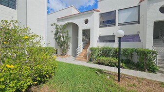 3544 Magellan Cir, Unit 117 in Aventura, FL - Building Photo