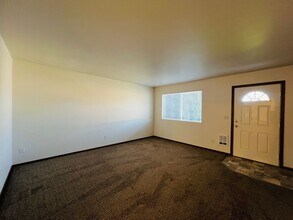 4104 Storm Ave in Yakima, WA - Foto de edificio - Building Photo