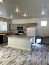 6716 Firewood Dr in Las Vegas, NV - Building Photo - Building Photo