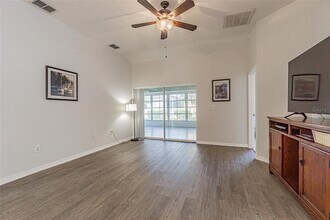 9608 Rolling Cir in San Antonio, FL - Building Photo - Building Photo