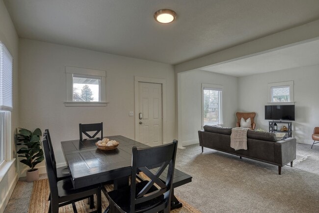 1208 W Providence Ave in Spokane, WA - Building Photo - Building Photo