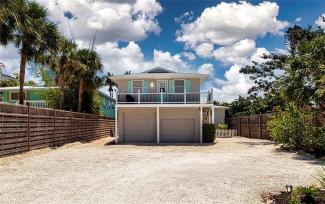 9033 Midnight Pass Rd in Sarasota, FL - Building Photo - Building Photo
