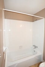78 Remick Pkwy E in Lockport, NY - Building Photo - Building Photo