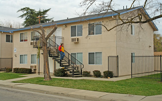 900-906 Akard Ave Apartments