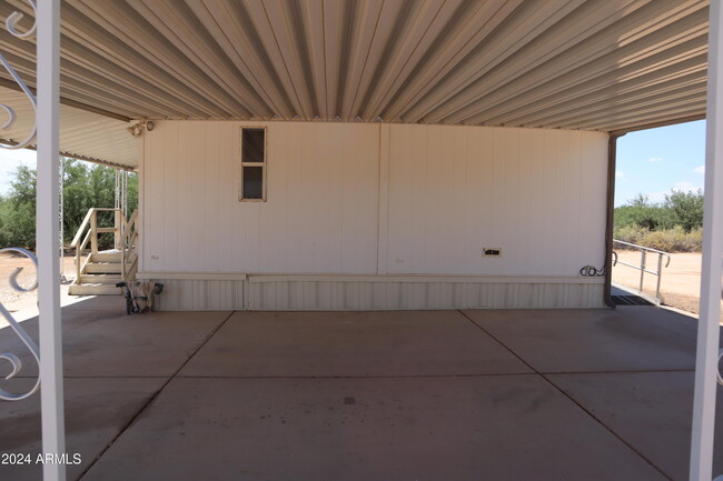 545 S Sabin St in Saint David, AZ - Foto de edificio - Building Photo