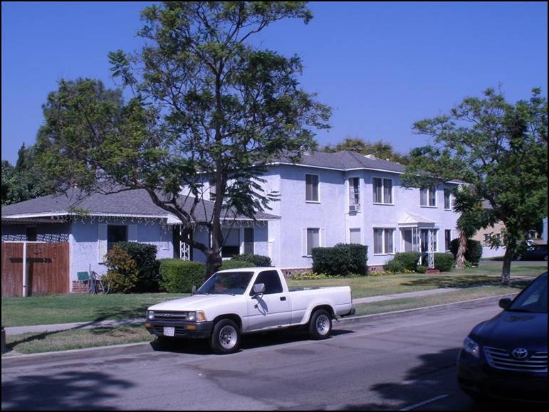 4403 Linden Ave in Long Beach, CA - Building Photo