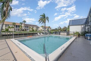 4912 Vincennes St in Cape Coral, FL - Building Photo