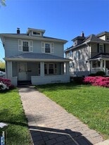 437 Chestnut St in Ridgefield, NJ - Building Photo