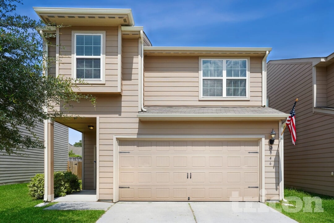 2046 Sweet Lilac Dr in Houston, TX - Building Photo