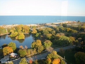 1850 N Clark St in Chicago, IL - Building Photo - Building Photo