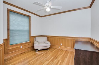 9915 NW Bartholomew Dr in Portland, OR - Building Photo - Building Photo