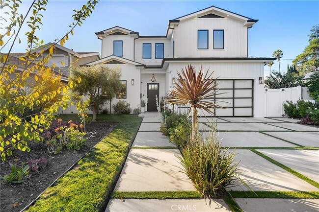4543 Lennox Ave in Los Angeles, CA - Building Photo - Building Photo