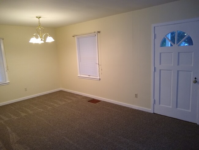 907 Sheridan Ct in Albion, MI - Building Photo - Building Photo