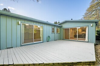 22 Brennfleck Ave in San Anselmo, CA - Building Photo - Building Photo