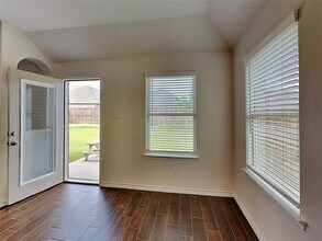 2907 Brady Starr Dr in Aubrey, TX - Building Photo - Building Photo