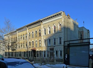 3 Bed 2 Bath Stuy Apartment Huge Brooklyn Ny Apartments For Rent Building Photo 3 Bed 2 Bath Stuy Apartment Huge In Brooklyn New