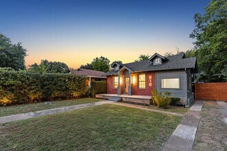 810 S Montclair Ave in Dallas, TX - Building Photo - Building Photo
