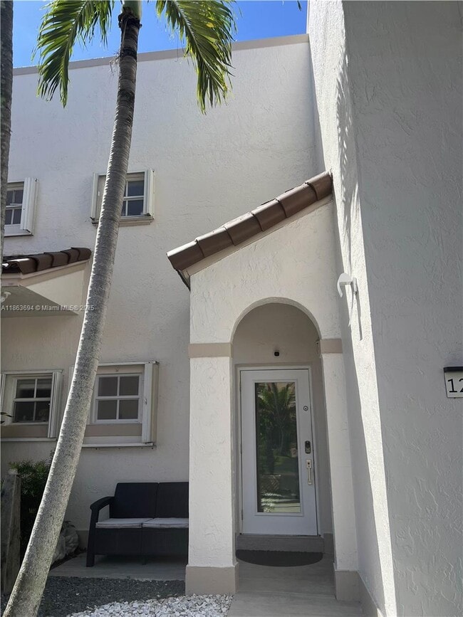 12406 NW 7th Ln in Miami, FL - Building Photo - Building Photo