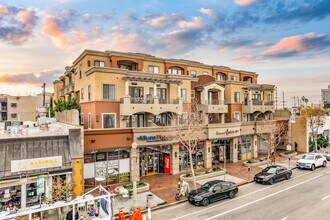 Casa Bela Apartments in Los Angeles, CA - Foto de edificio - Building Photo