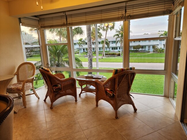 12 12th Ave S in Naples, FL - Building Photo - Building Photo