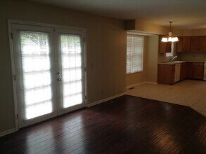 1813 Bell Tower Cir in Batavia, OH - Building Photo - Building Photo