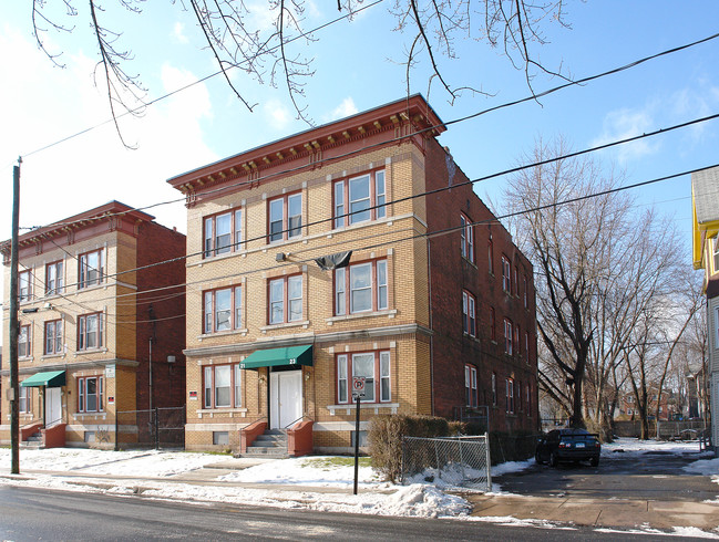 21-23 Ellsworth St in Hartford, CT - Foto de edificio - Building Photo