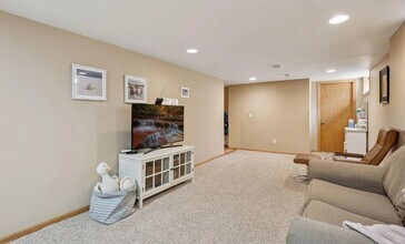 2307 Harding St NE in Minneapolis, MN - Building Photo - Building Photo