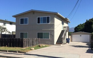 6618 Pasado Rd in Isla Vista, CA - Building Photo