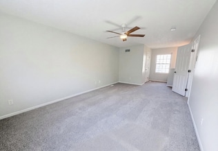 1379 Gumbert Dr in Amelia, OH - Building Photo - Building Photo