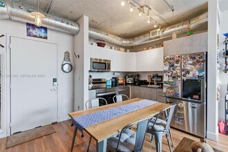 690 SW 1st Ct in Miami, FL - Building Photo - Building Photo