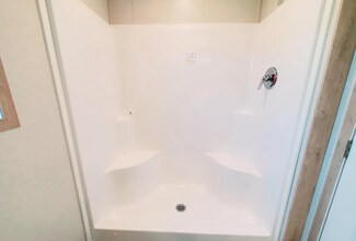 9968 Diamond Rock Ct in Ira, MI - Foto de edificio - Building Photo