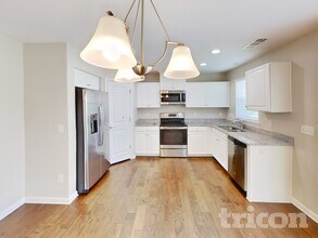 2904 Cherry Point Ln in Columbia, TN - Foto de edificio - Building Photo