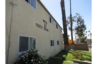 1023 HEWITT St in San Fernando, CA - Building Photo - Building Photo