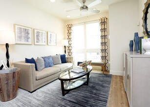 Camden Greenville in Dallas, TX - Building Photo - Interior Photo