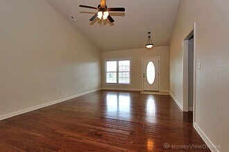 324 Whetstone Way-Unit -324 in Jackson, MO - Building Photo - Building Photo