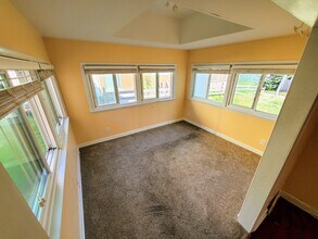 1588 Hillcrest Ave in St. Paul, MN - Building Photo - Building Photo