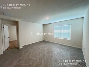 536 Emily Gln St in DeLand, FL - Building Photo - Building Photo