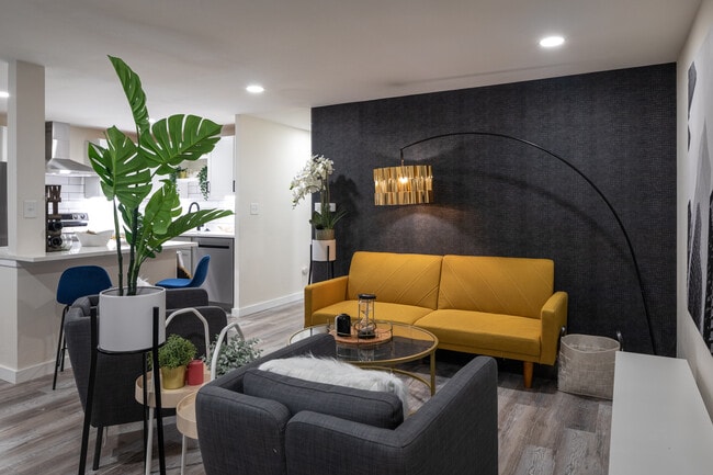 The Iris in Arvada, CO - Foto de edificio - Interior Photo